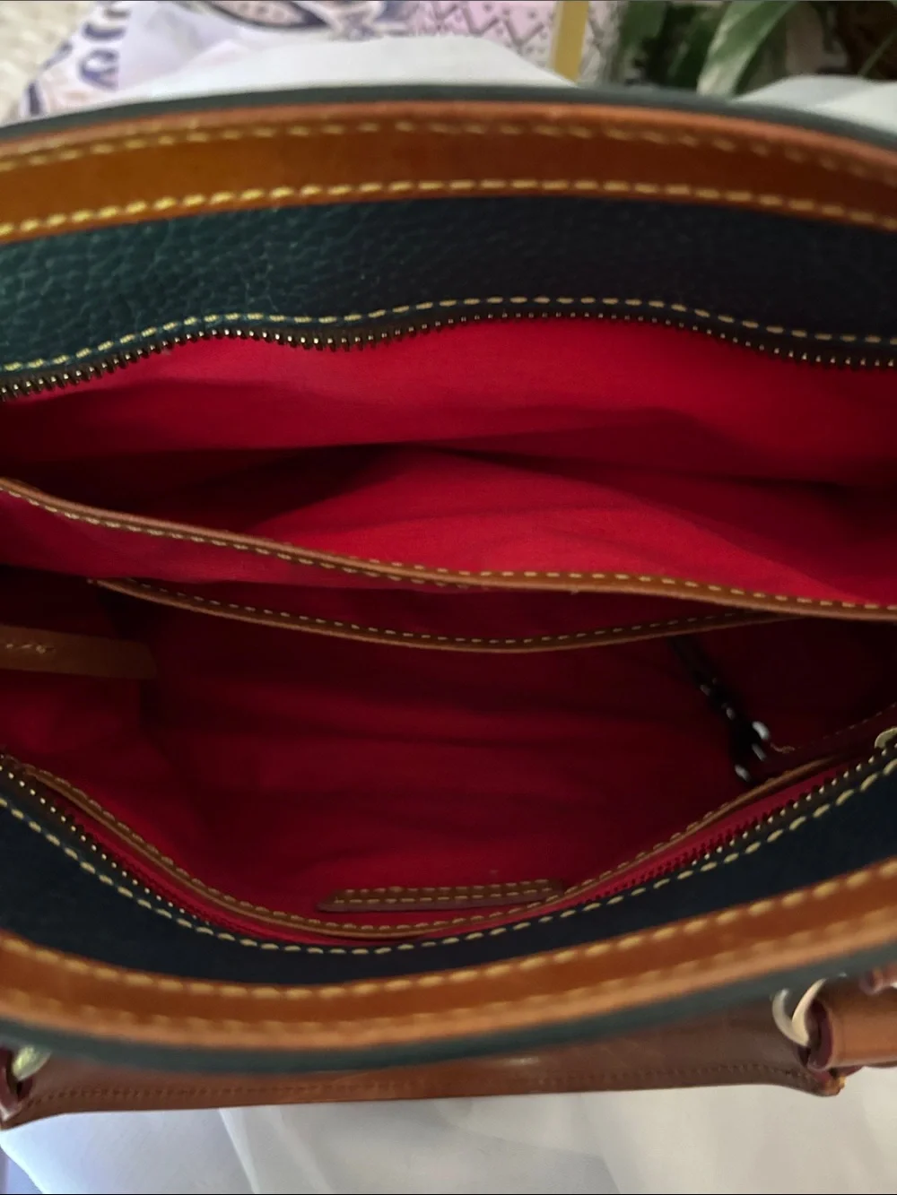 Dooney & Bourke idooney bourke